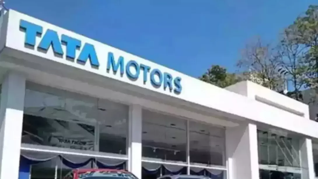 Tata Motors Share Price Faces Sharp Decline Amid Jaguar Land Rover Shipment Pause and Tariff Changes